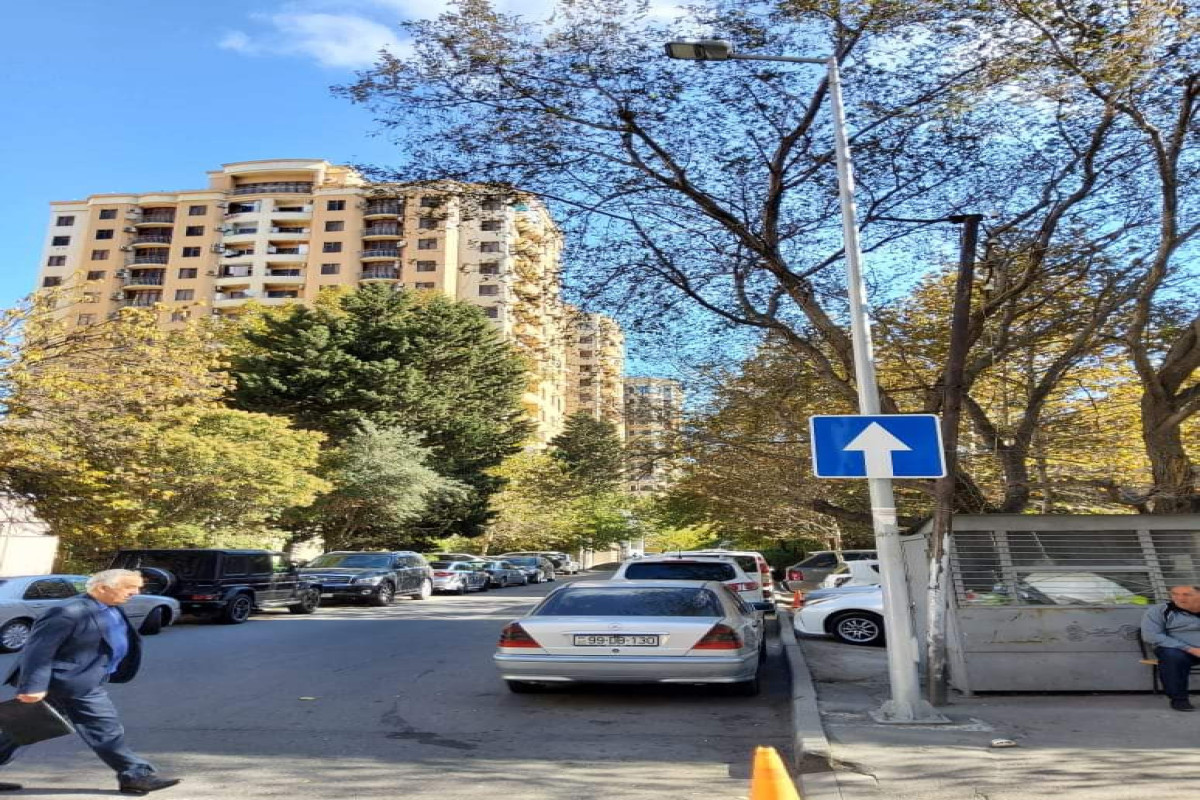 Bakının iki küçəsinin kəsişməsində hərəkətin təşkilində dəyişiklik edilib