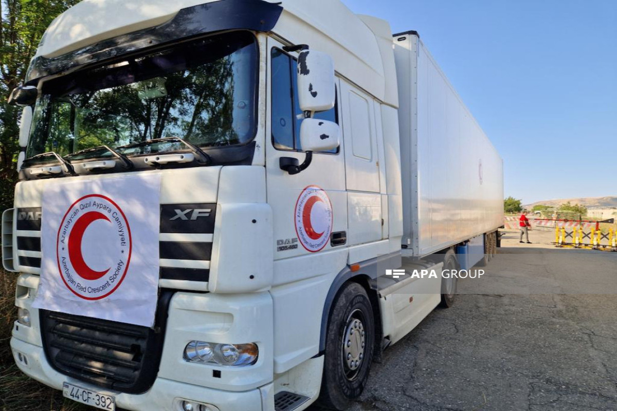 Bakıdan göndərilən 40 ton un yüklü karvan 4 gündür Ağdam-Xankəndi yolunda gözləyir - FOTO 
