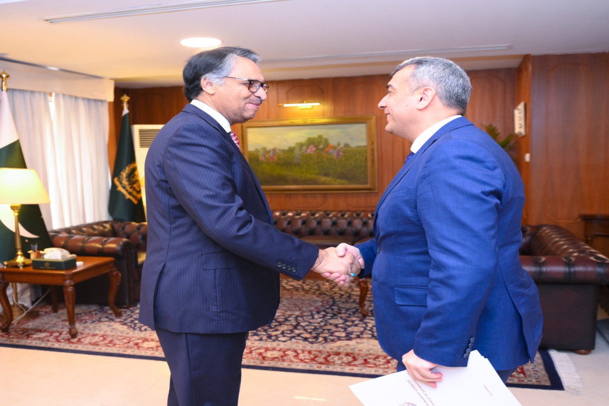 Pakistani FM Jalil Abbas Jilani and Khazar Farhadov, Ambassador of Azerbaijan to Pakistan