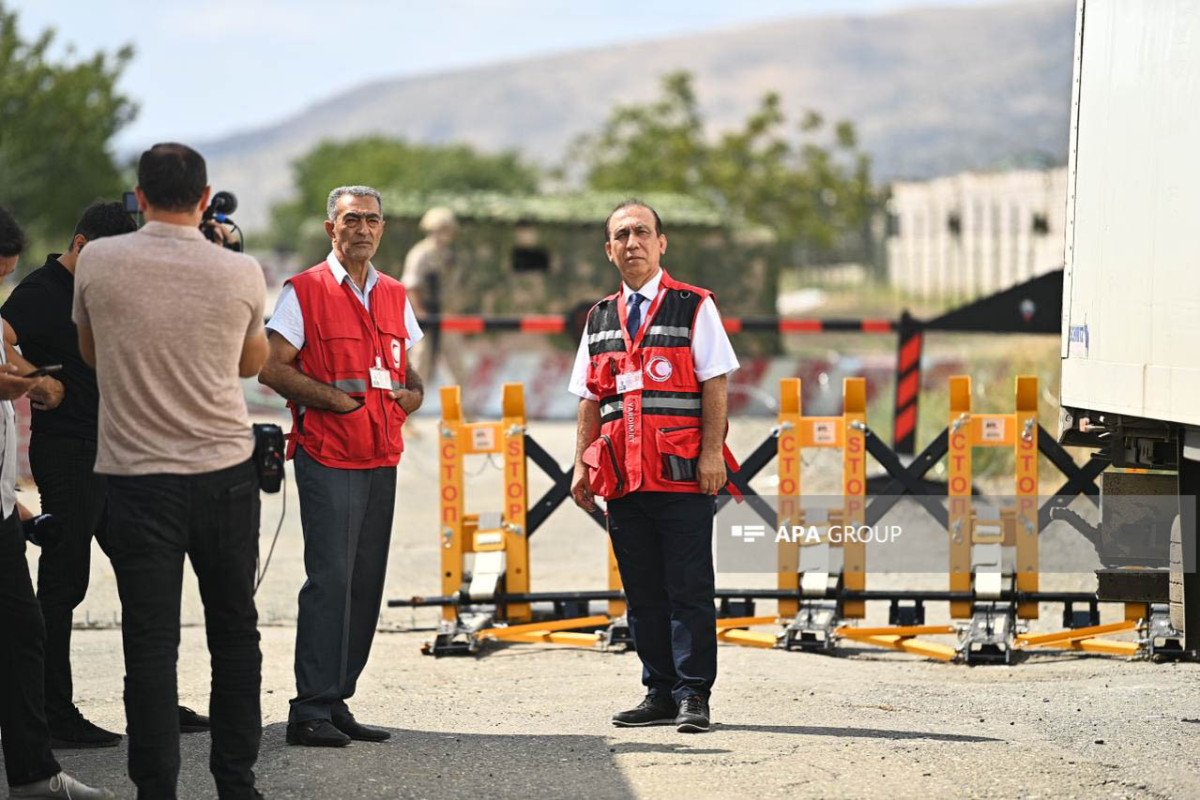 AzQAC-ın vitse-prezidenti: “Ümid edirik ki, gətirdiyimiz ərzaq yükü tezliklə erməniəsilli sakinlərə çatdırılacaq”