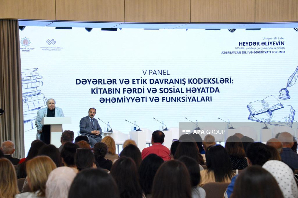 "Azərbaycan Dili və Ədəbiyyatı" Forumu başa çatıb - FOTO 