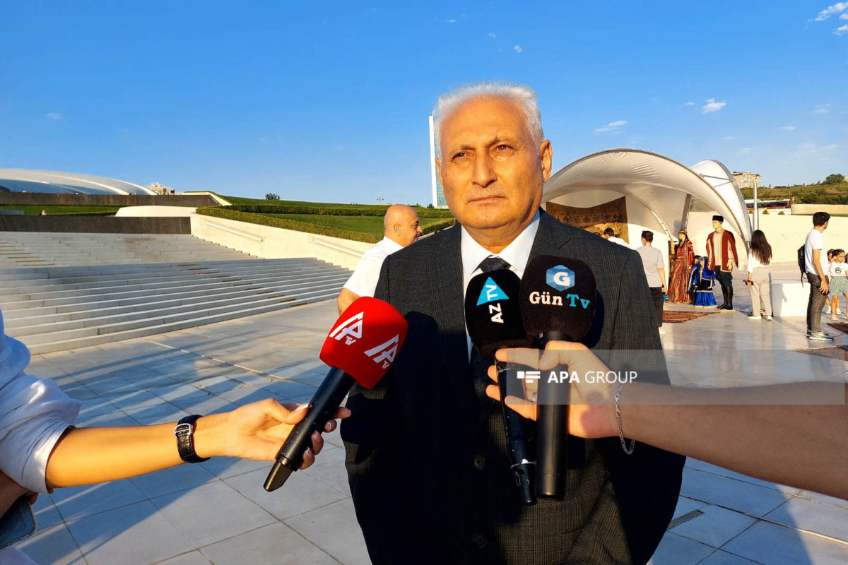 Hikmət Babaoğlu: “Qərbi Azərbaycanlıların taleyində yeni bir mərhələ başlayıb”