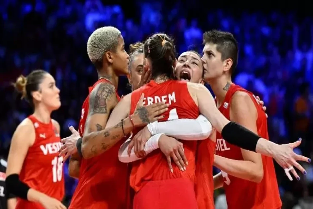 Женская сборная Турции впервые стала чемпионом Европы по волейболу-<span class="red_color">ФОТО