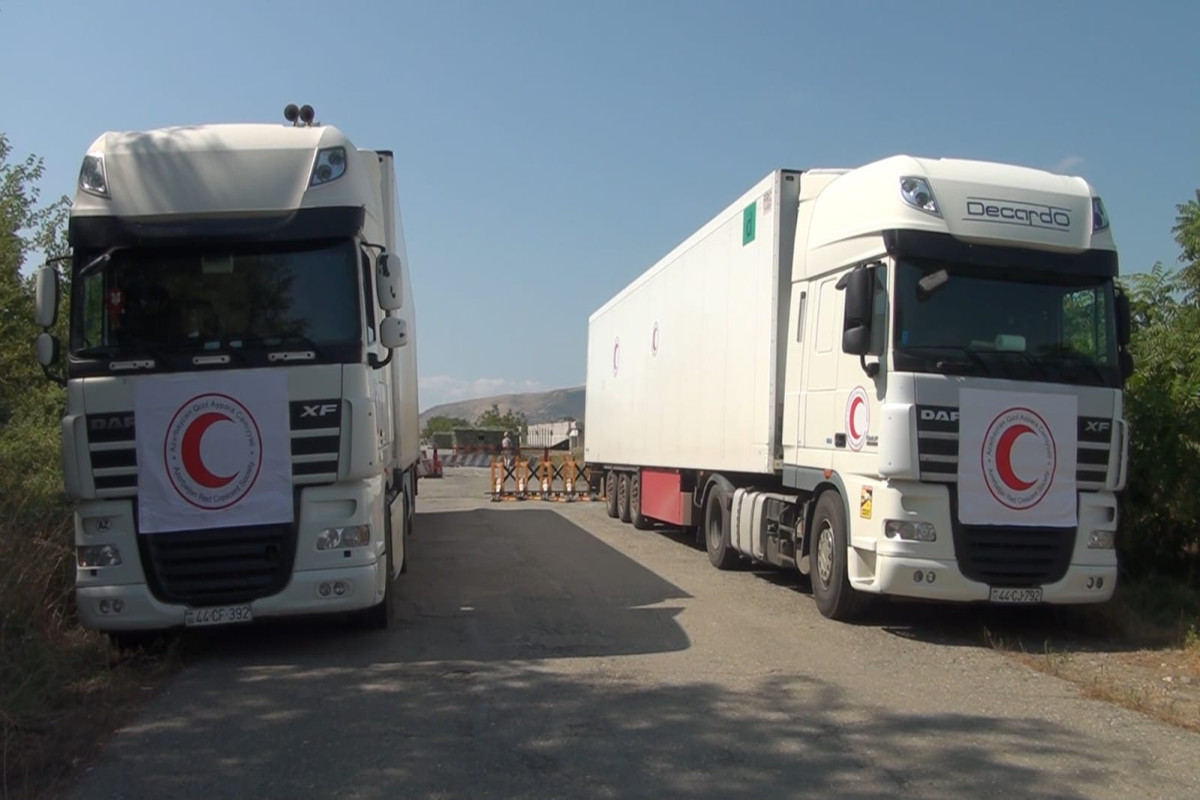 Convoy with 40 tons of flour sent from Baku awaits on Aghdam-Khankendi road for seven day in a row