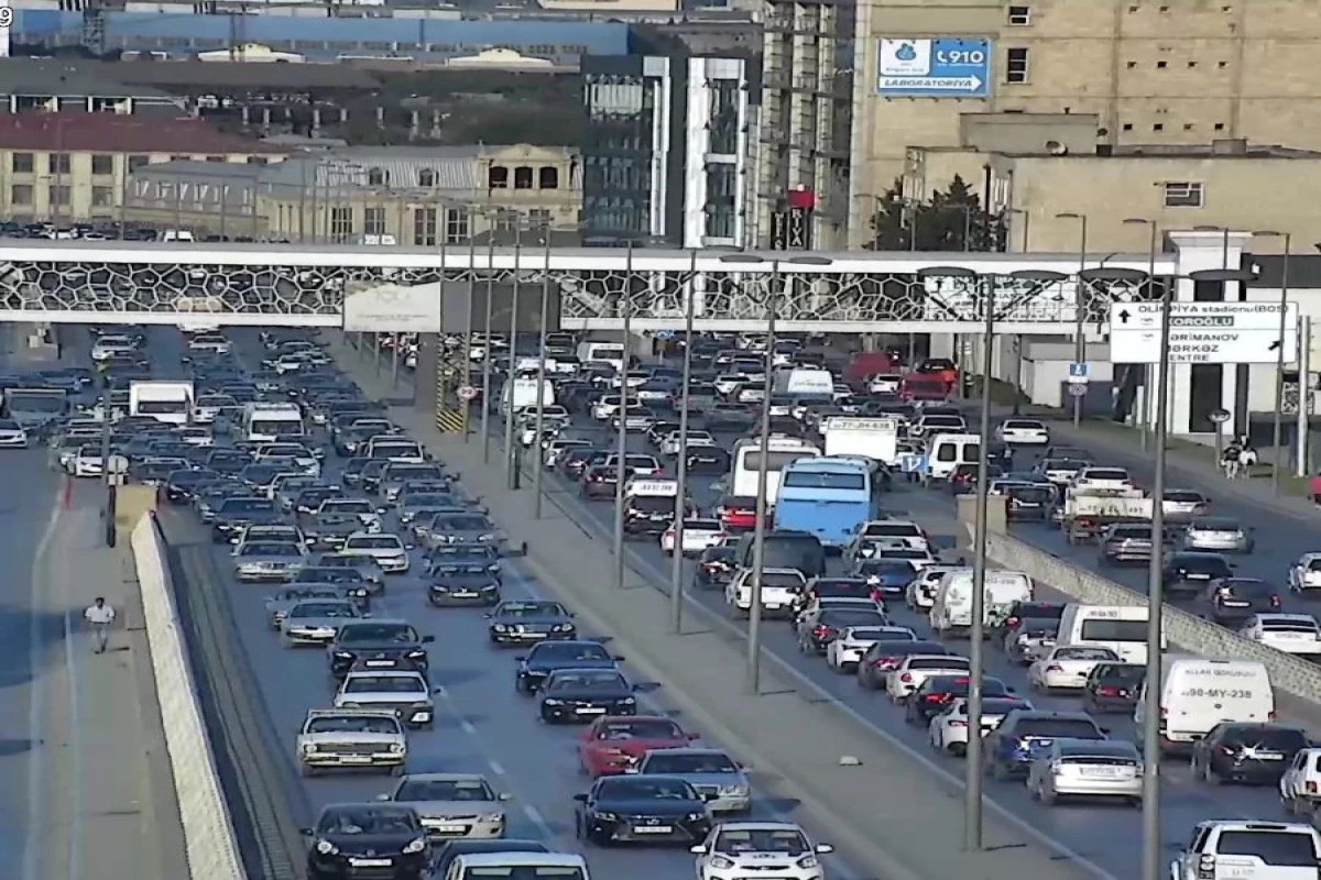 Bakıda sıxlıq olan yollar açıqlanıb - SİYAHI 