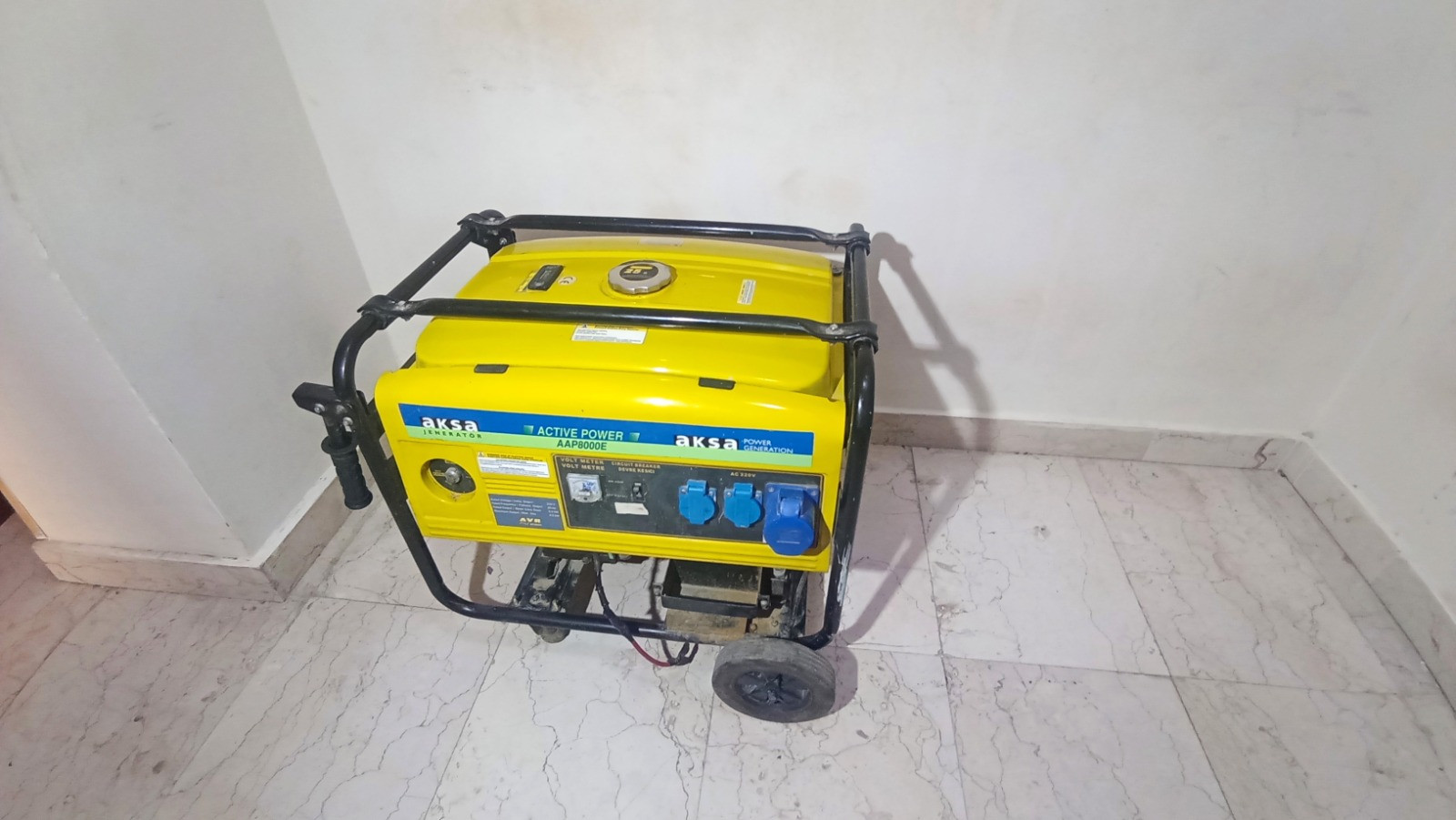 Hacıqabulda rabitə qovşağından generator oğurlayanlar saxlanılıb