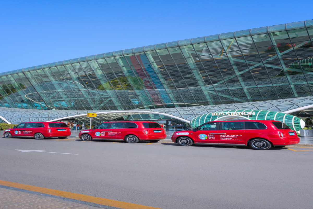 Бакинский аэропорт рекомендует пользоваться услугами лишь официальных такси - ФОТО 