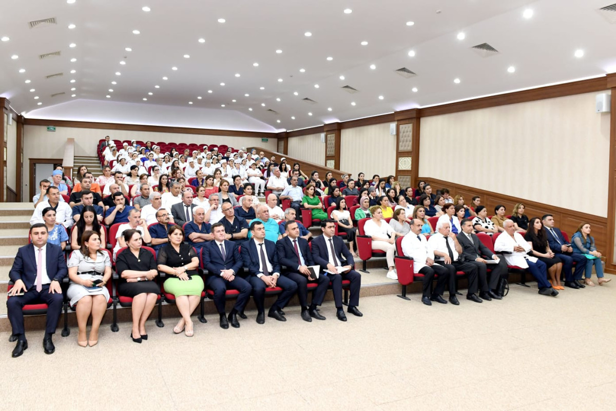 Naxçıvanda səhiyyə işçilərinin əməkhaqları bir neçə mənbədən formalaşacaq