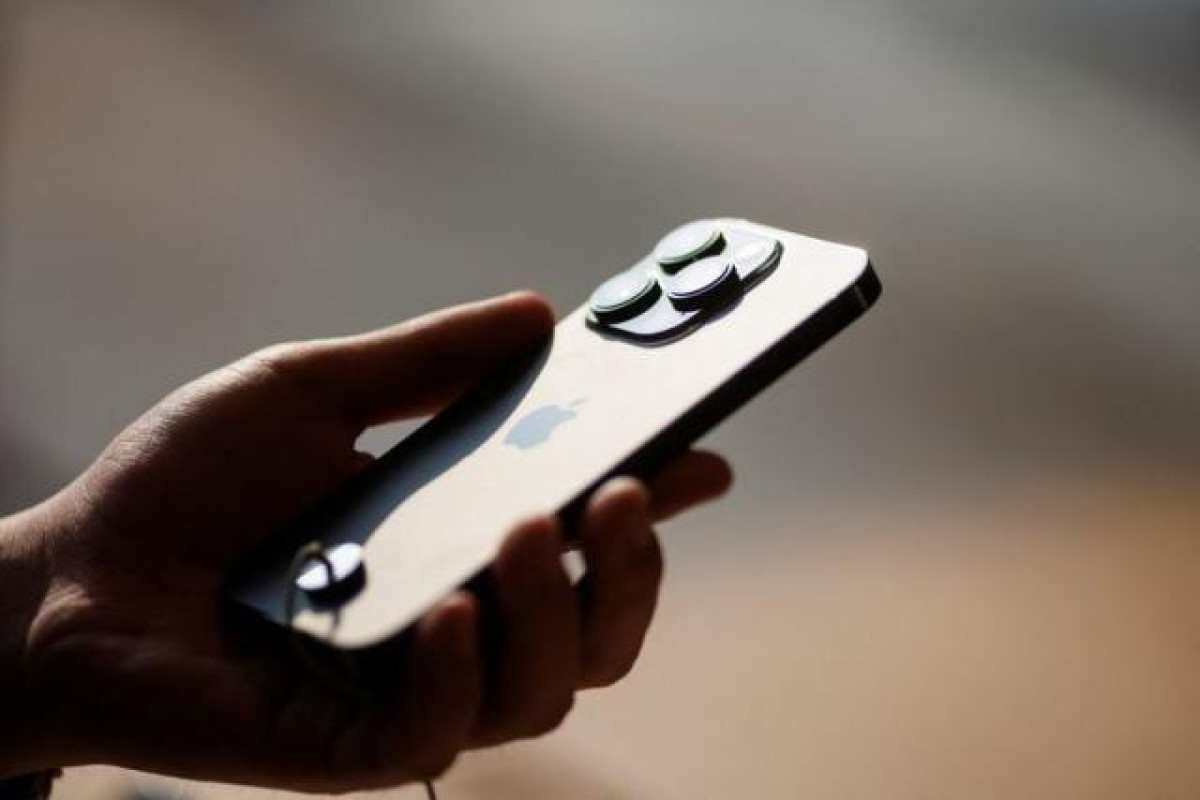 Çin hökumət rəsmilərinə iş yerində "iPhone"dan istifadə qadağan edilib