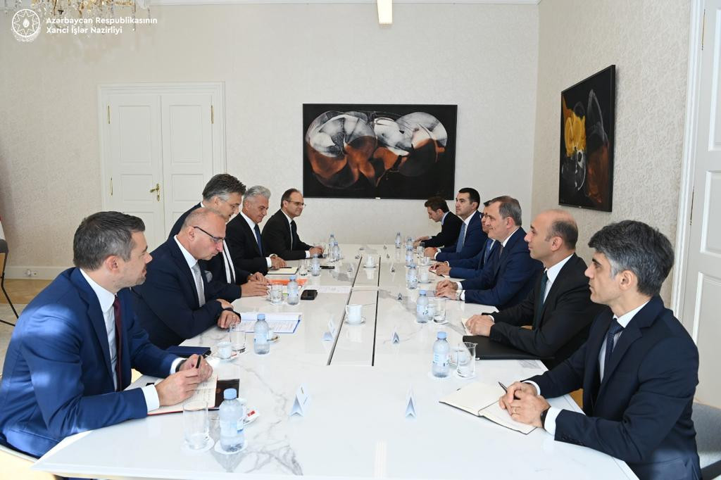 Xorvatiya Baş naziri Ceyhun Bayramovu qəbul edib