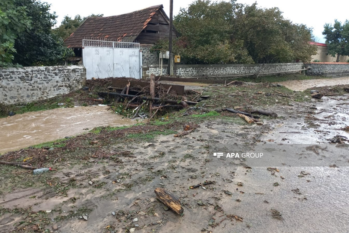 Leysan nəticəsində Qəbələ-Laza yolu yararsız vəziyyətə düşüb - FOTO 