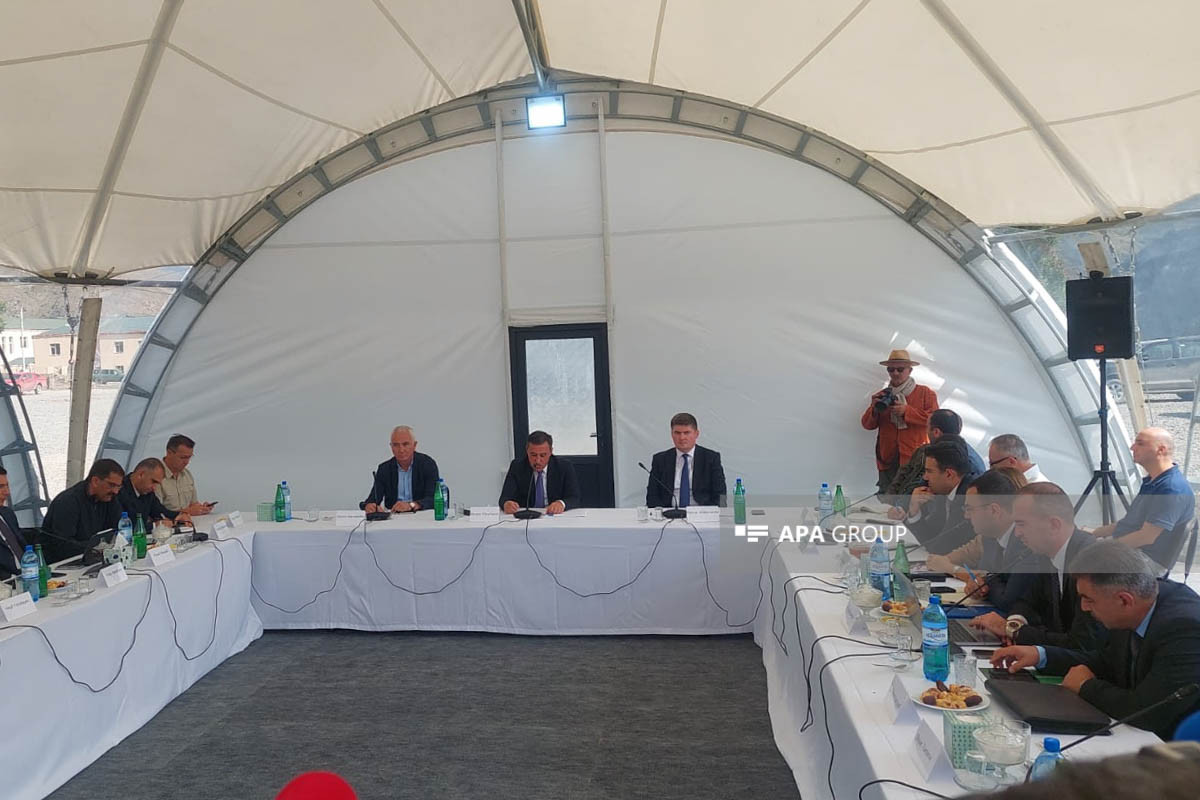 Şəhərsalma məsələləri üzrə işçi qrupunun növbəti iclası Kəlbəcərdə keçirilir - FOTO 