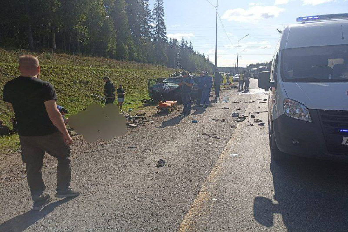 Rusiyada yük maşını velosipedçiləri vurub, 2 nəfər ölüb