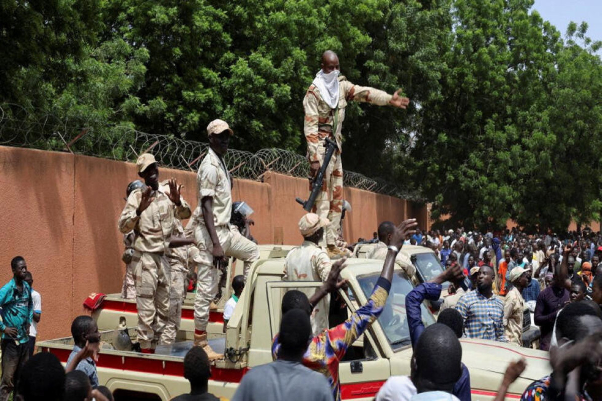 KİV: Burkina-Faso hərbçiləri Nigerə daxil olub