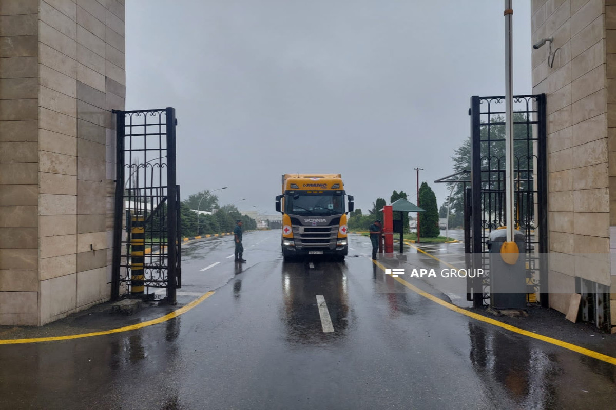 Rusiya Azərbaycanın Qarabağ iqtisadi rayonunda yaşayan erməni sakinlərə Ağdam yolu ilə ərzaq yardımı göndərir - FOTO  - VİDEO 