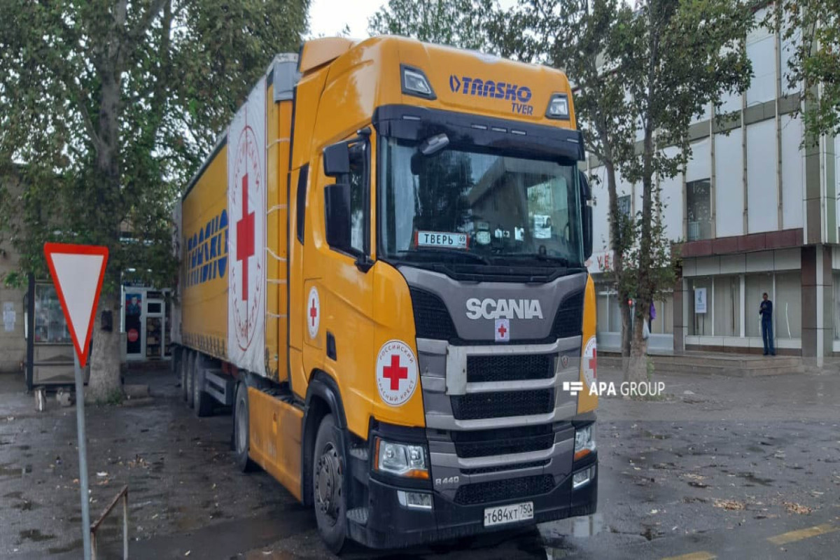 Проезд грузовика с продовольствием российского ОКК в Ханкенди все еще задерживается