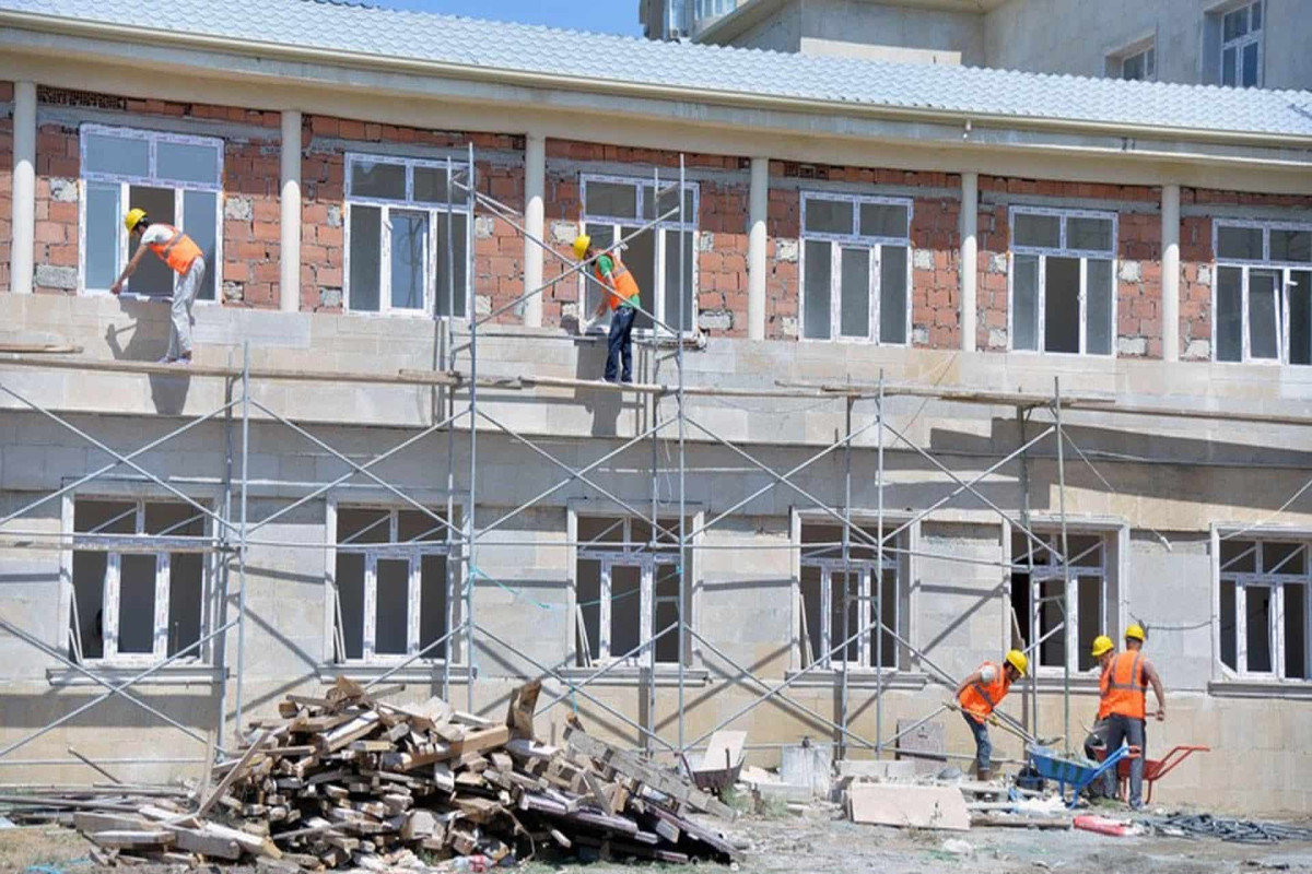 Bakıda təmir olunan məktəb və bağçaların sayı açıqlanıb