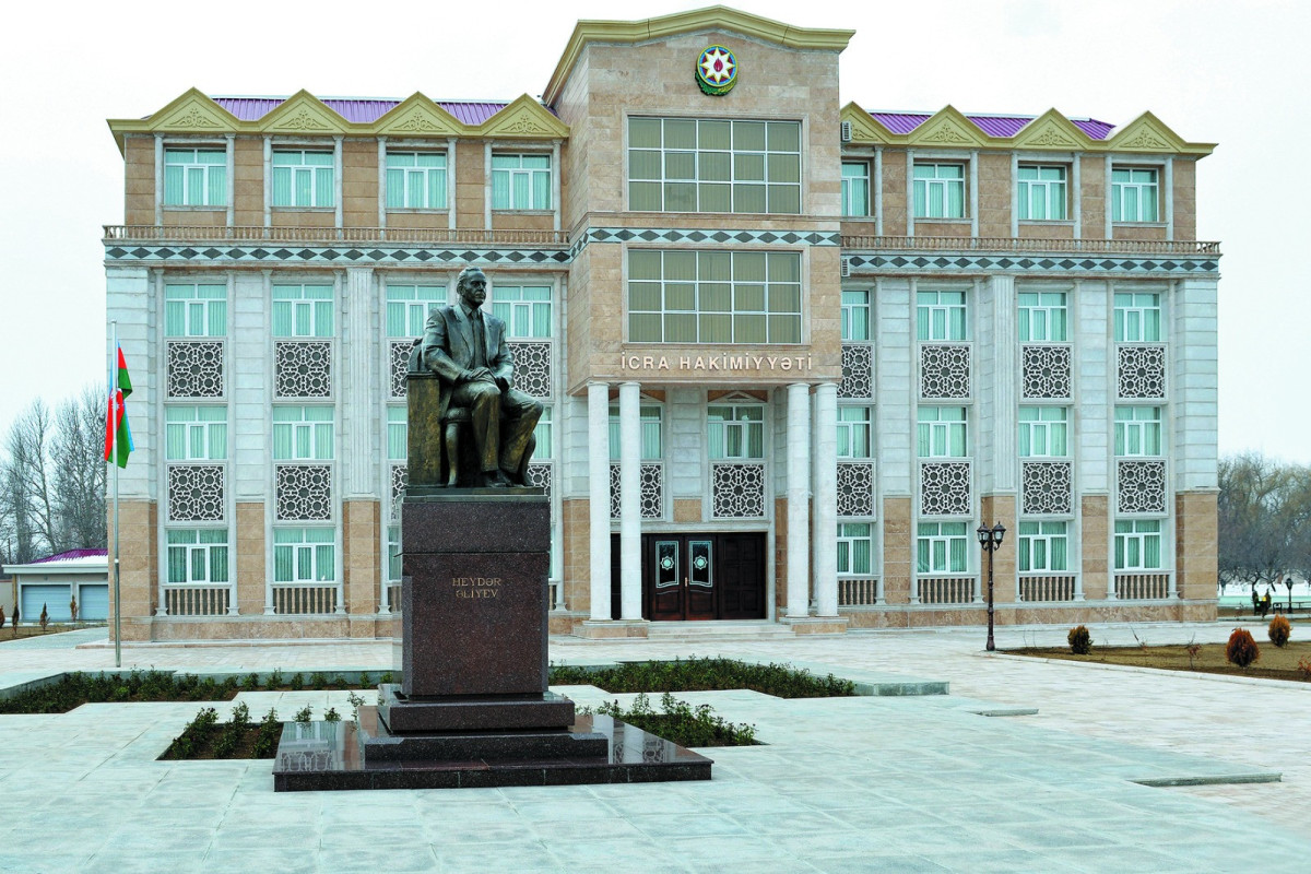 Babək rayon icra başçısının müavini işdən çıxarılıb