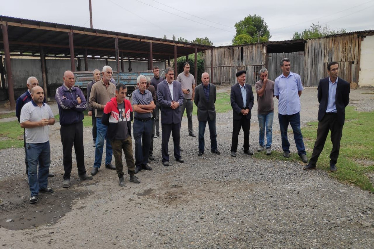 Həftənin ilk “Açıq mikrofon” aksiyası Ucarın Şahlıq kəndində keçirilib - FOTO 