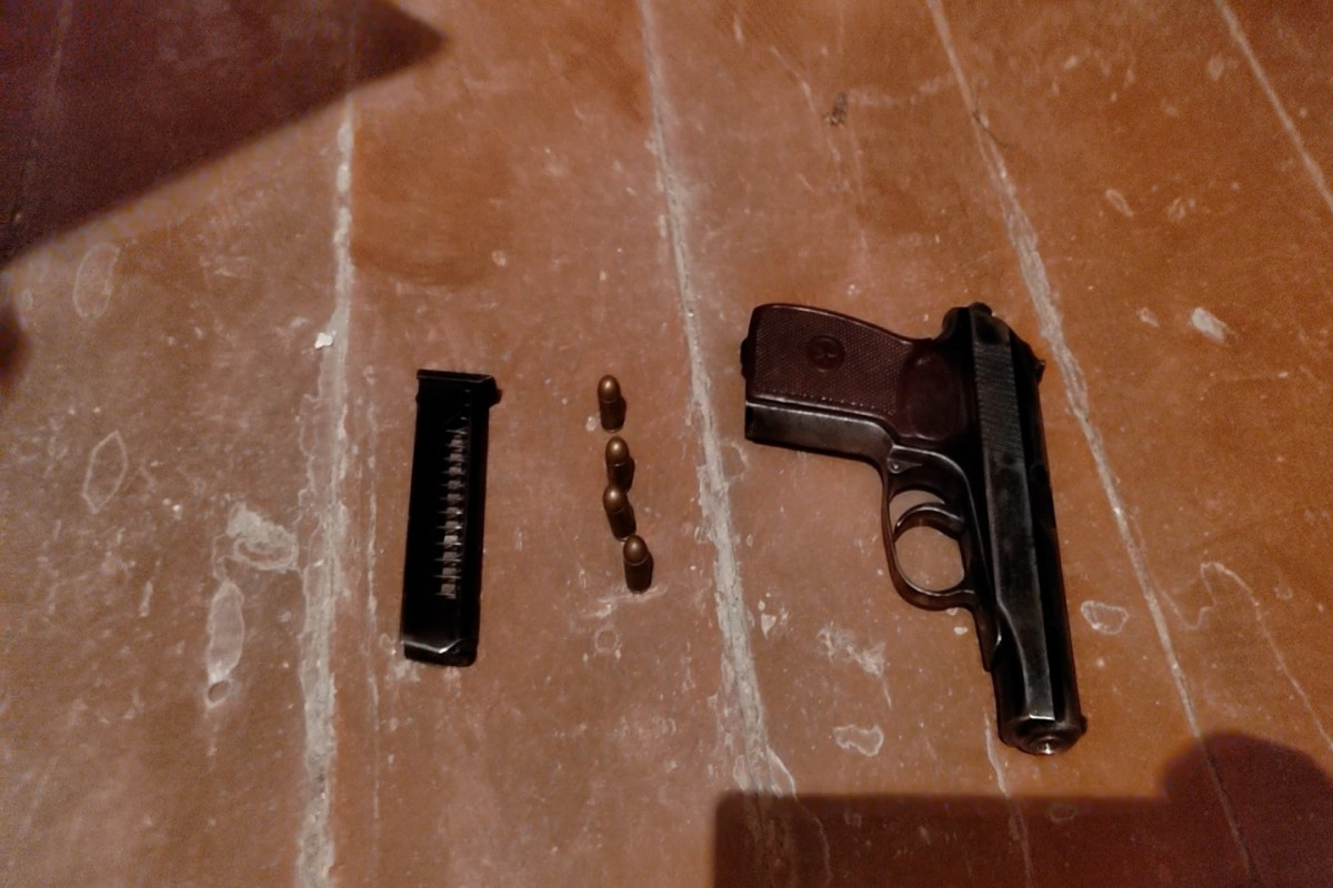 Maştağa sakinindən “Makarov” tapançası götürülüb