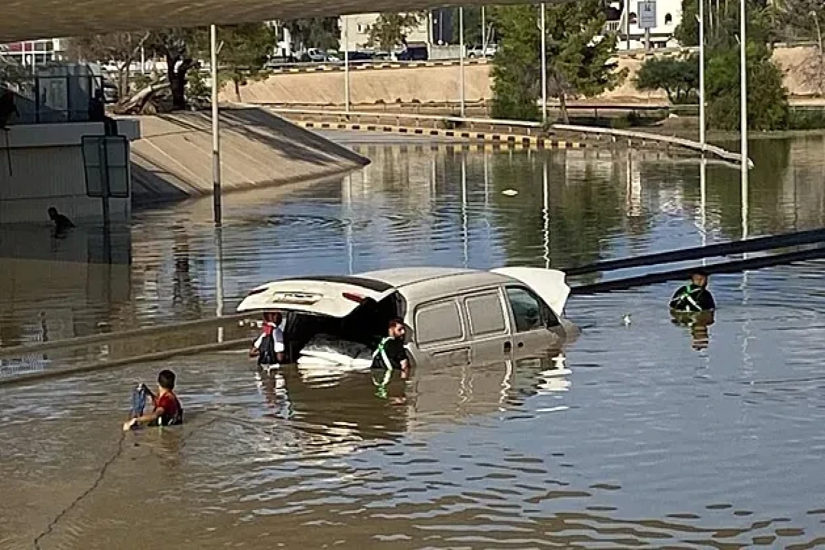 Число жертв наводнений на севере Ливии превысило 8 тыс.