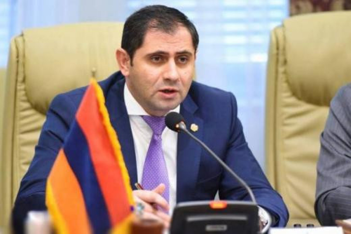 Ermənistanda qadınlar könüllü olaraq 6 ay müddətinə hərbi xidmətə cəlb ediləcək