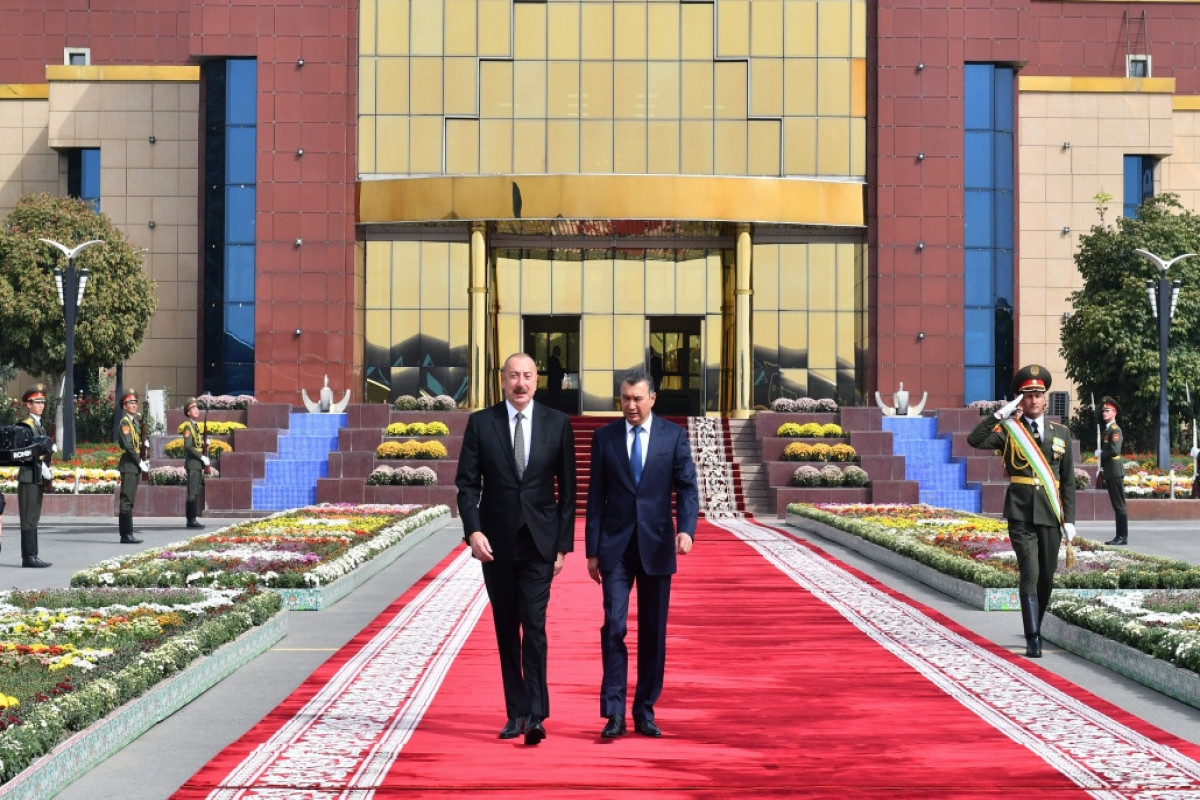 Prezident İlham Əliyevin Tacikistana səfəri başa çatıb