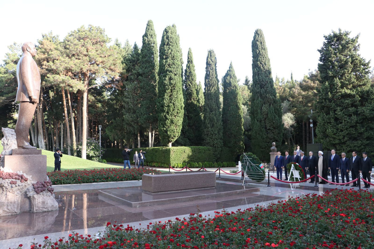 Prosecutor Generals of foreign countries visited Alley of Honor, Alley of Martyrs
