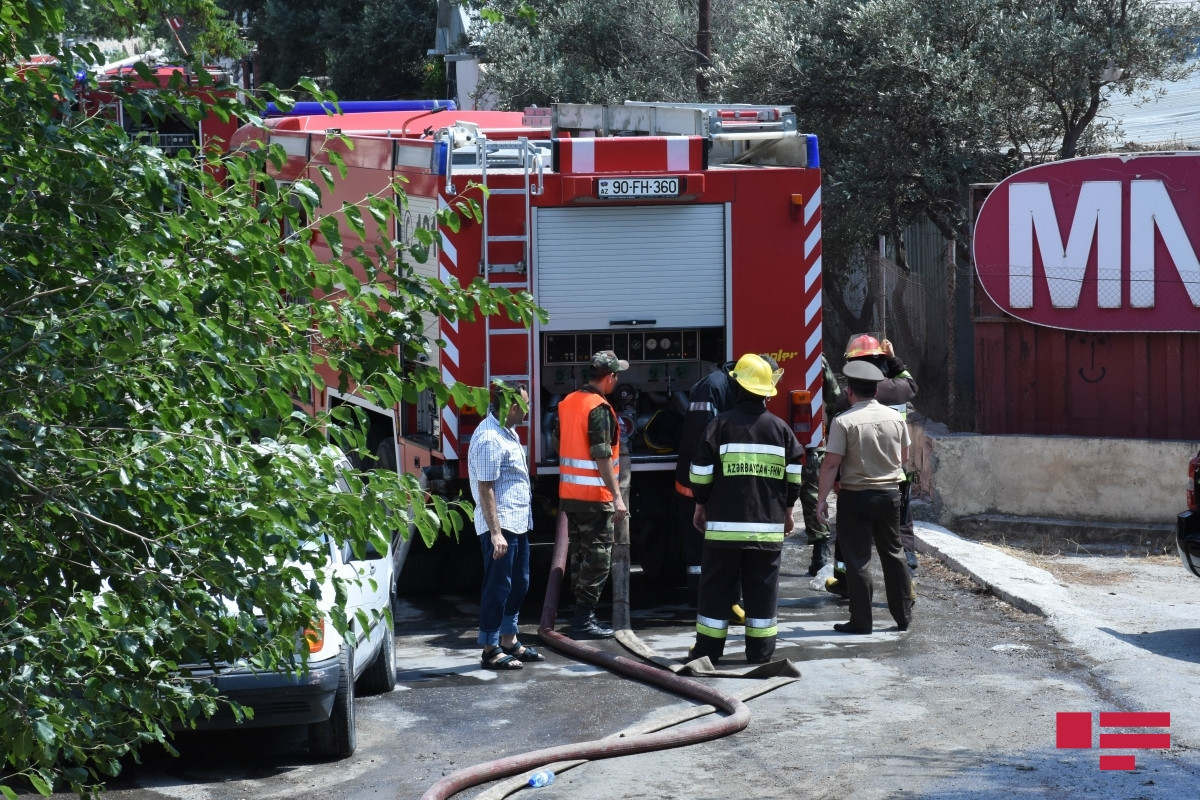 FHN: Ötən sutka 21 yanğına çıxış olub,  5 nəfər xilas edilib - VİDEO 