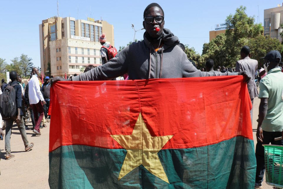 Власти Буркина-Фасо потребовали от военного атташе Франции покинуть страну