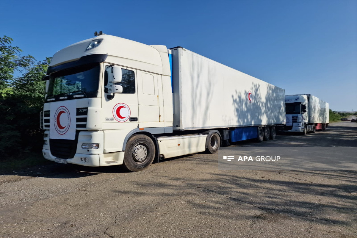 Bakıdan göndərilən 40 ton un yüklü karvan 19 gündür Ağdam-Əsgəran-Xankəndi yolunda gözləyir - FOTO 