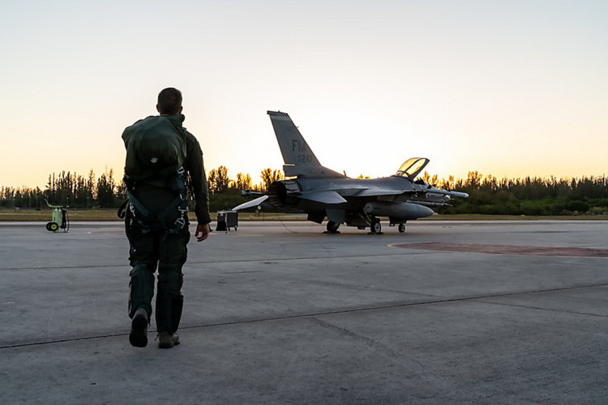 Ukrayna HHQ: F-16 pilotlarının hazırlanması prosesi sürətlənib