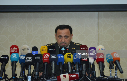 Anar Eyvazov: Ermənistan SQ hərbi təyinatlı obyektlərə mülki şəxsləri cəlb edir