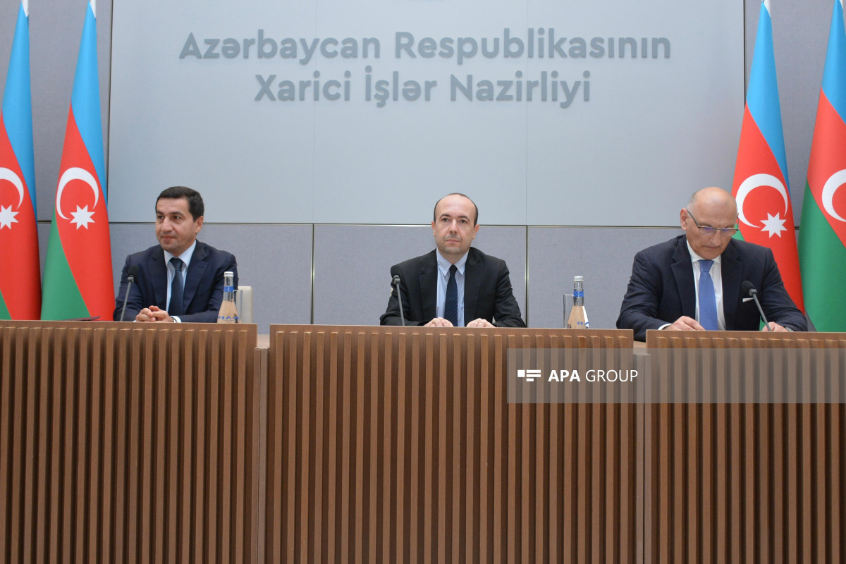 Azerbaijani MFA holds briefing for diplomatic corps regarding situation in region-<span class="red_color">UPDATED