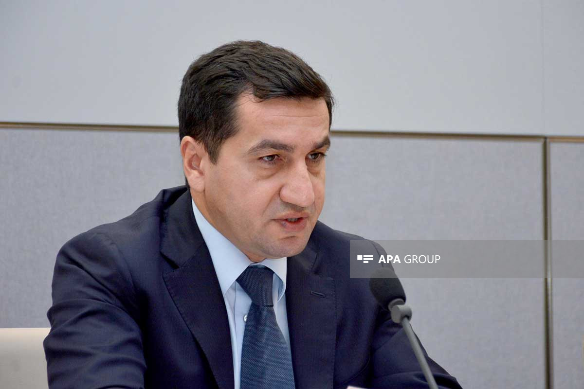 Hikmət Hacıyev: Azərbaycan nümayiş etdirdi ki, heç bir şəkildə mülki obyektlərə zərbə endirmədi