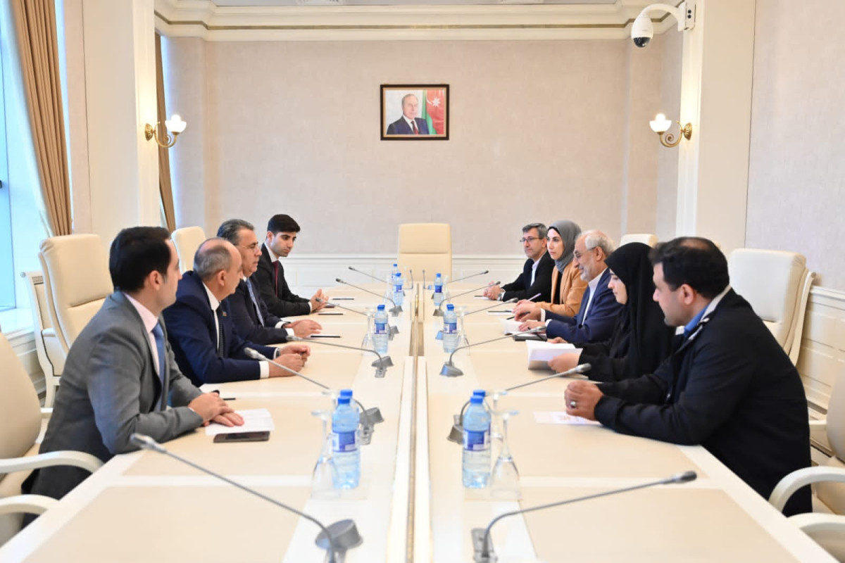 Azərbaycan və İran parlamentlərinin deputatları görüşüb