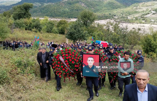İki gün sonra nişanı keçirilməli olan polis Şamaxıda dəfn edilib - FOTO 