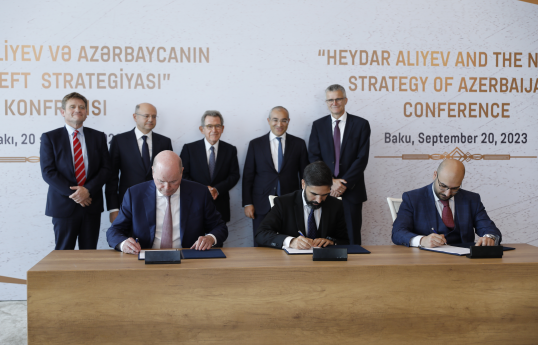 BP ilə Azərbaycan İnvestisiya Şirkəti arasında Qoşulma Sazişi imzalanıb - FOTO 