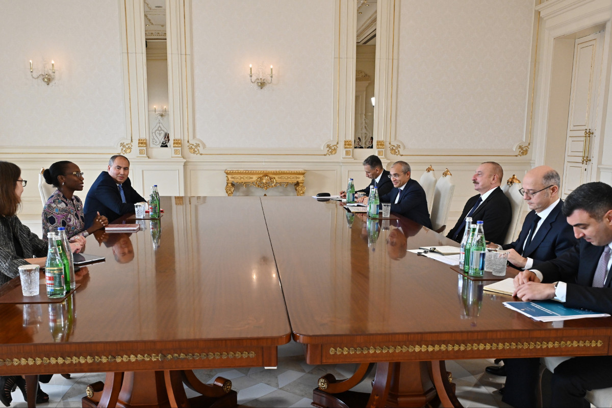 Президент Ильхам Алиев принял регионального директора Всемирного банка по Южному Кавказу