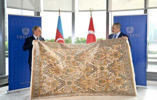 Azerbaijani FM presents Garabagh carpet to Turkish counterpart