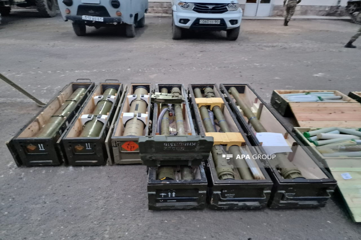 Arms and ammunition confiscated during anti-terrorist measures carried out by Azerbaijan shown to foreign military attachés-PHOTO -VIDEO 