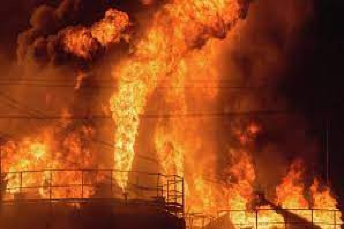 В Бенине при пожаре на складе нефтепродуктов погибли 34 человека