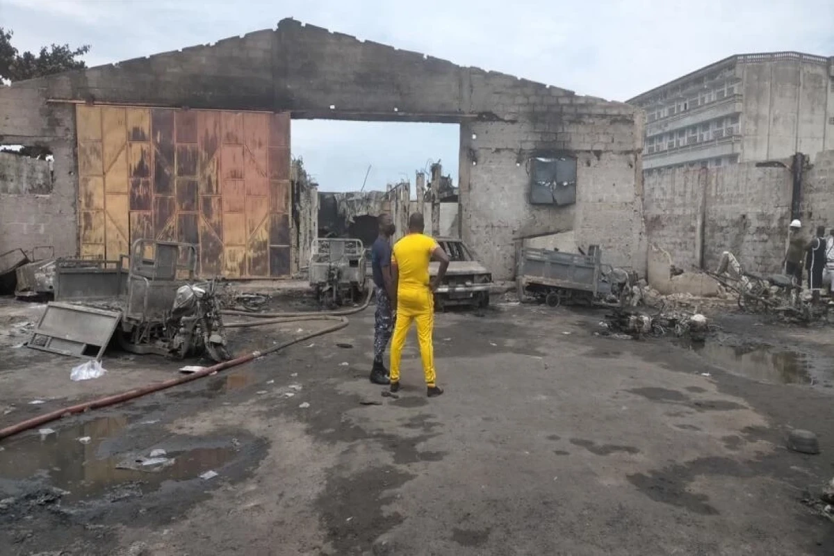 Benində neft anbarında baş verən yanğında 34 nəfər həlak olub   - FOTO  - YENİLƏNİB 