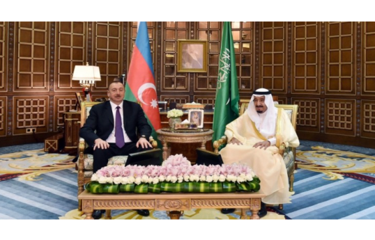 Президент поздравил короля Саудовской Аравии