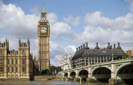 Britaniyada monarxiyaya qarşı etiraz aksiyası keçirilib