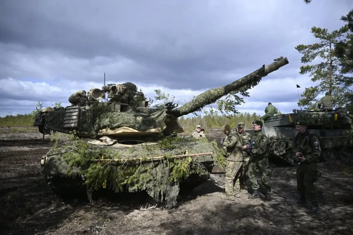 First Abrams tanks arrive in Ukraine months ahead of initial estimates
