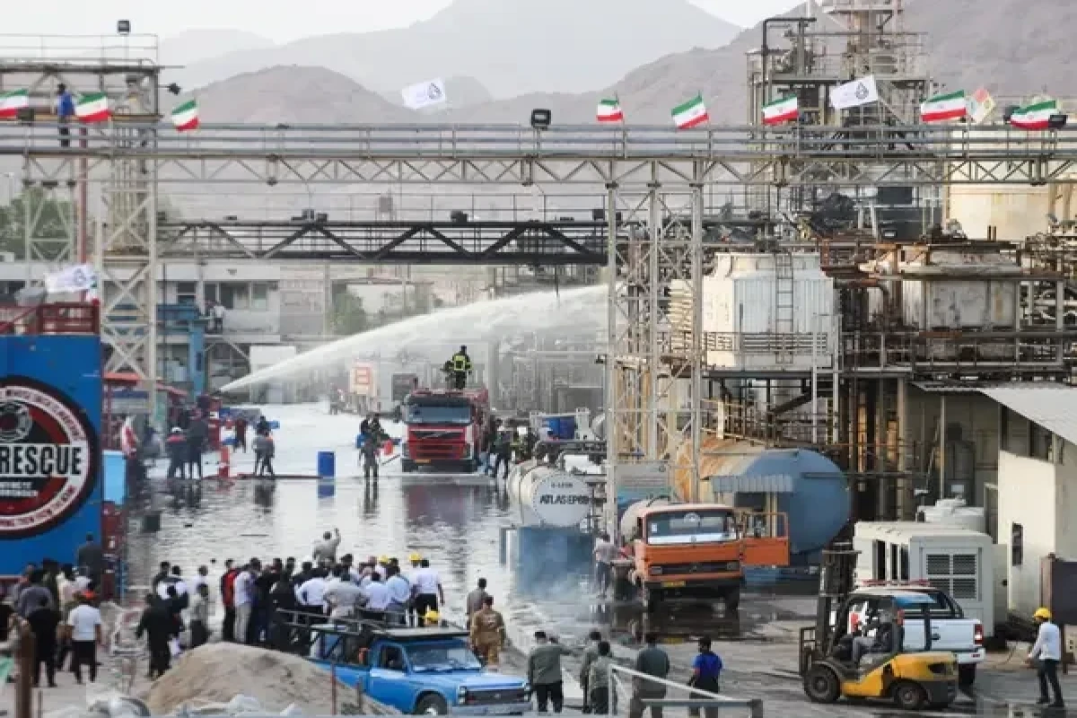 KİV: İranda neft emalı zavodunda partlayış olub, ölən var