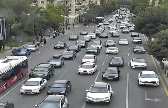 Bakıda sıxlıq olan yollar açıqlanıb - SİYAHI 