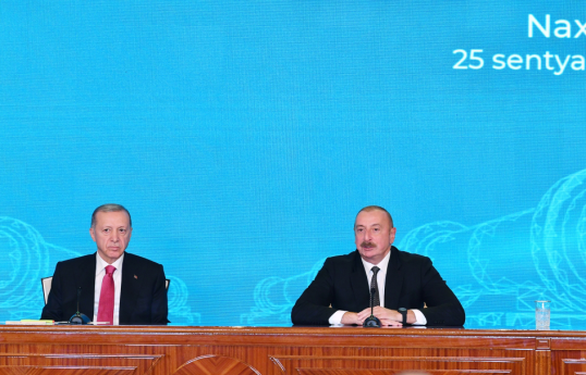 Prezident: Azərbaycanı Naxçıvanla və Türkiyə ilə birləşdirilən dəmir yolunun inşası uğurla gedir