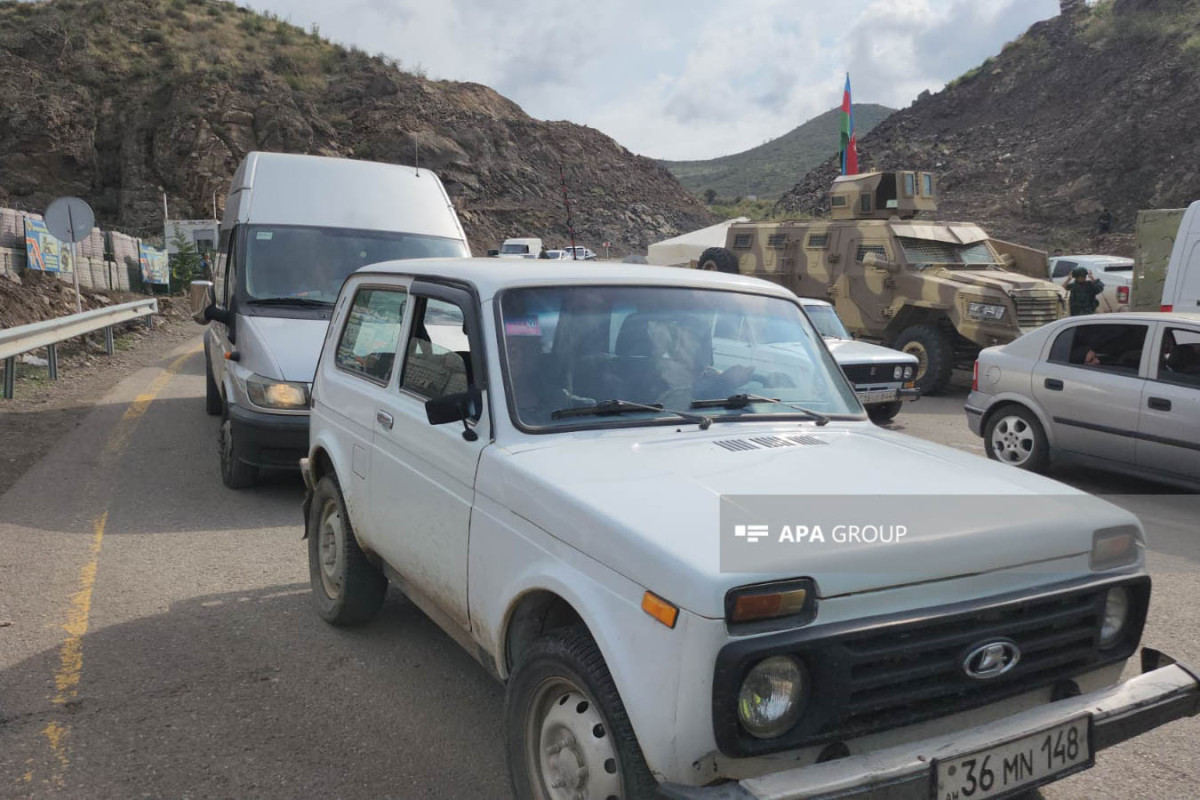 Azerbaijan creates conditions for Armenian-origin residents fleeing Garabagh to pass through Lachin SBM, congestion is observed-PHOTO 